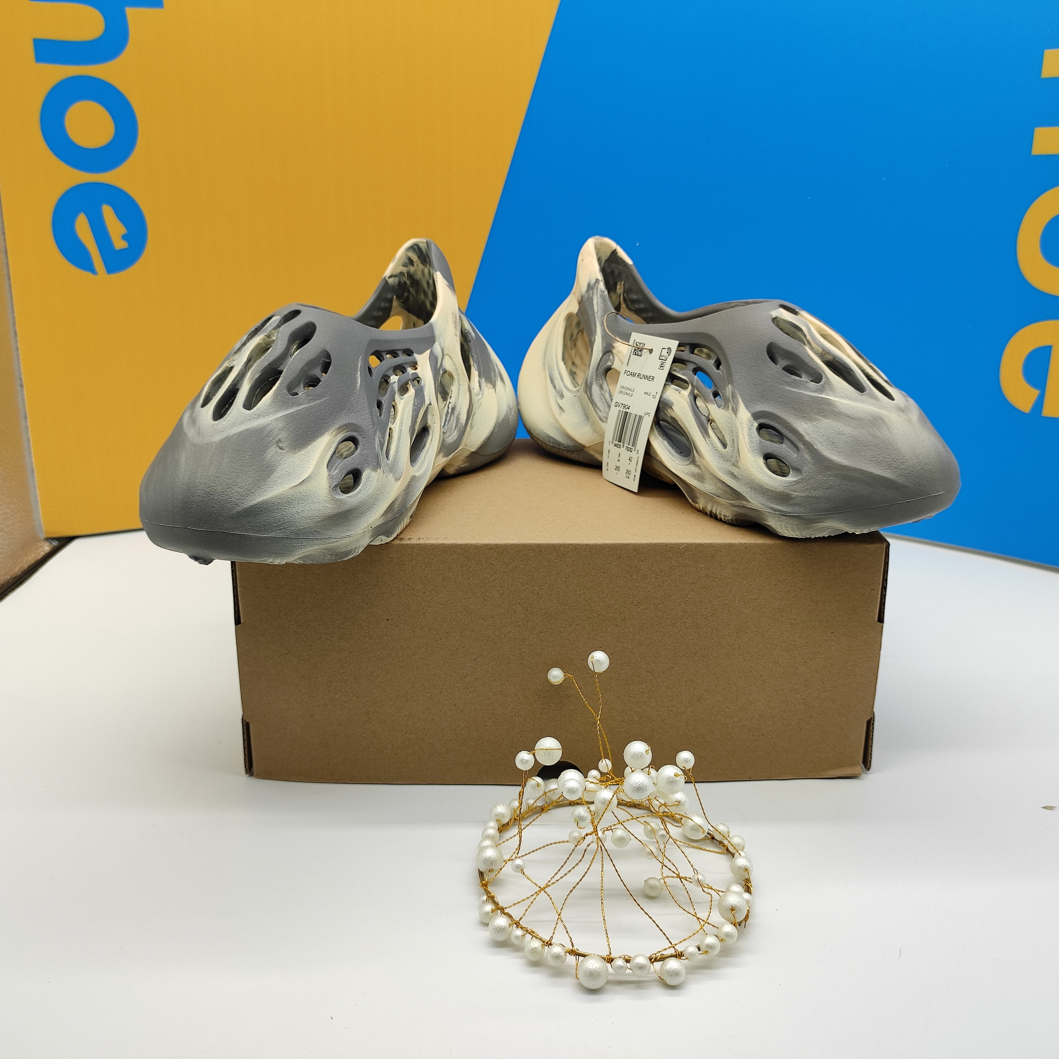 Yeezy Foam Runner MXT Moon Grey GV7904