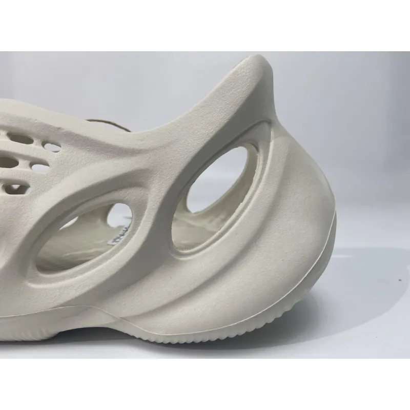 Yeezy Foam Runner Ararat 