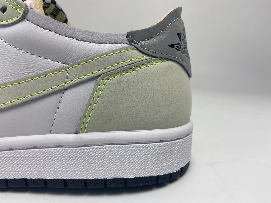 Air Jordan 1 Low OG Ghost Green