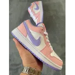 Air Jordan 1 Low SE Arctic Punch