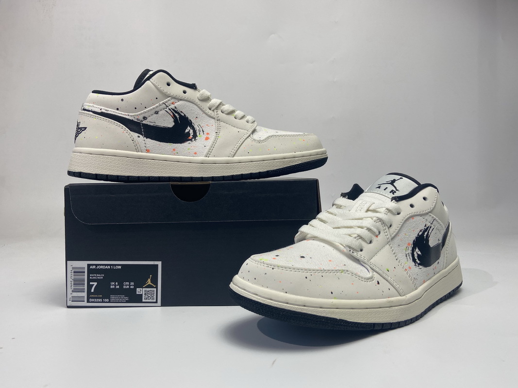 Air Jordan 1 Low SE Paint Splatter