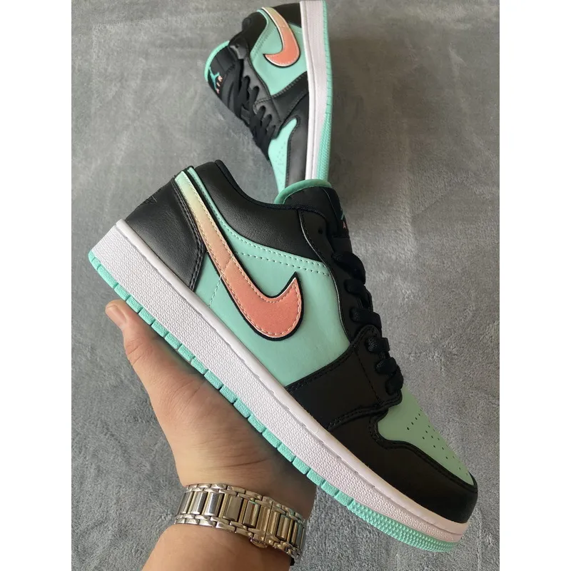 Air Jordan 1 Low SE Tropical Twist