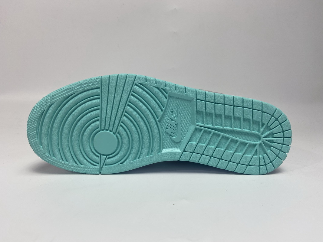 Air Jordan 1 Low SE Tropical Twist