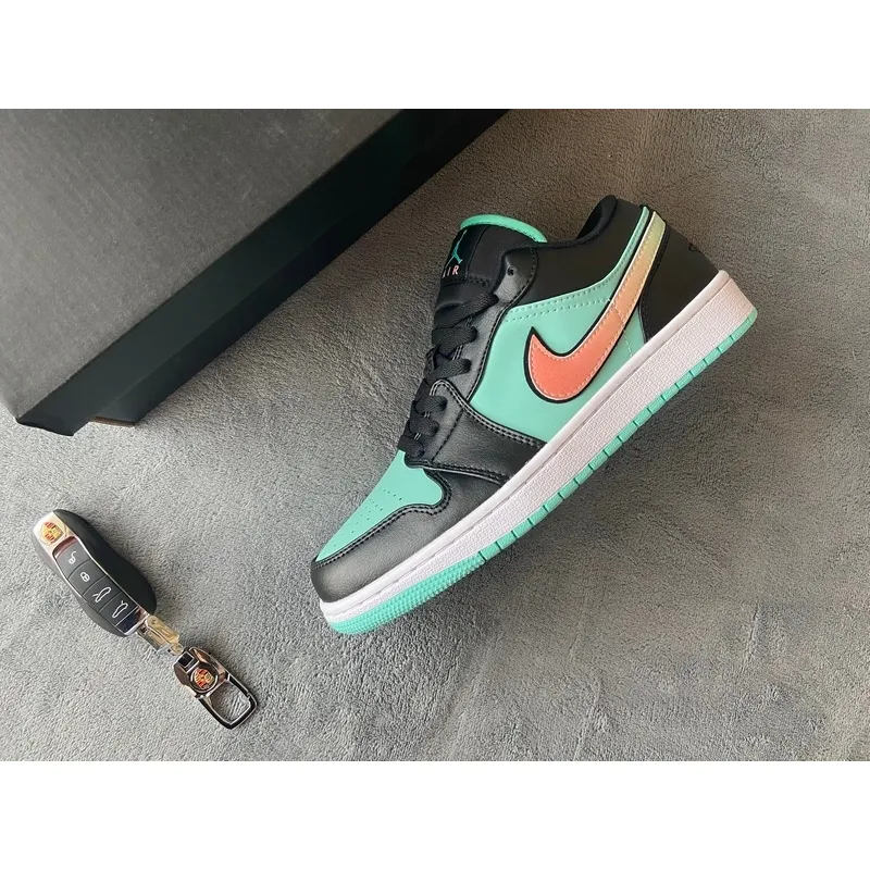 Air Jordan 1 Low SE Tropical Twist
