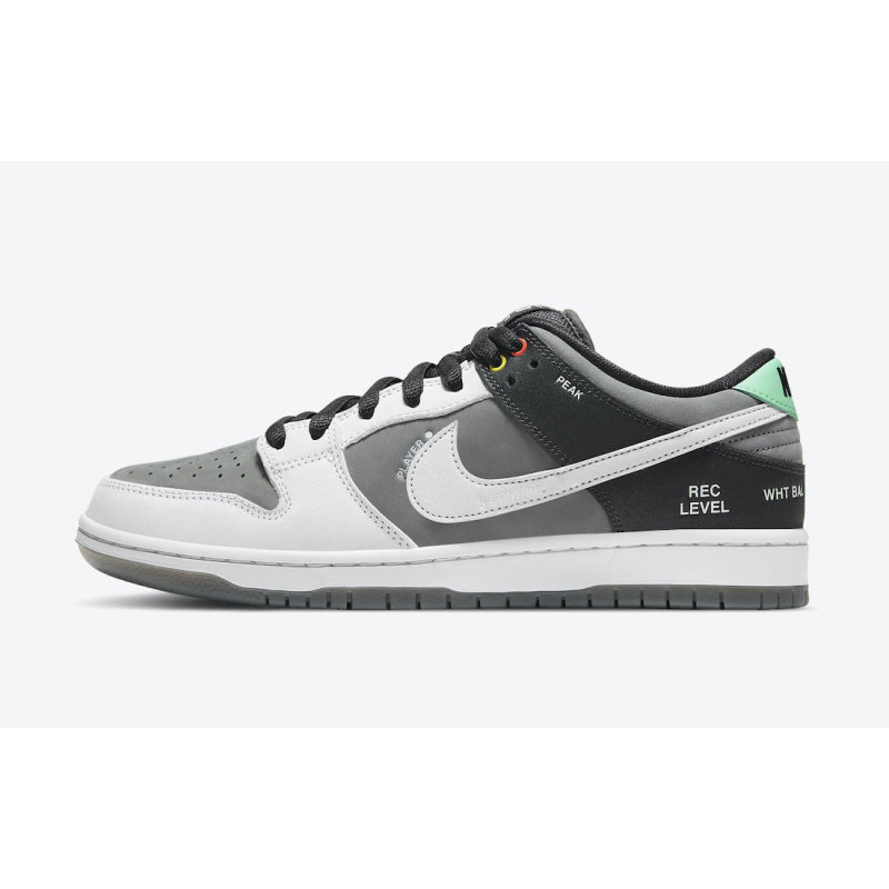 Nike SB Dunk Low Pro Iso VX1000 Camcorder CV1659-001