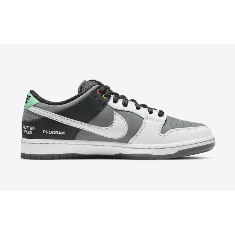 Nike SB Dunk Low Pro Iso VX1000 Camcorder CV1659-001