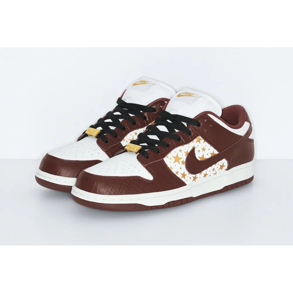 Supreme x Nike SB Dunk Low 