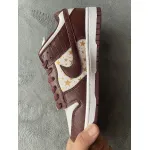 Supreme x Nike SB Dunk Low 