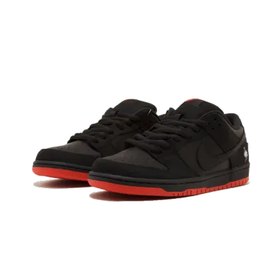 Nike Dunk Low SB TRD QS Black Pigeon  883232-008 02