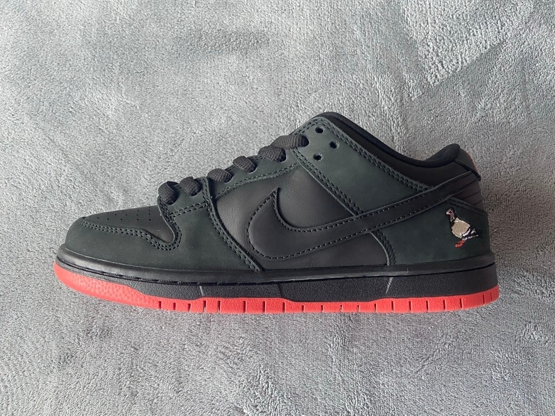 Nike Dunk Low SB TRD QS Black Pigeon