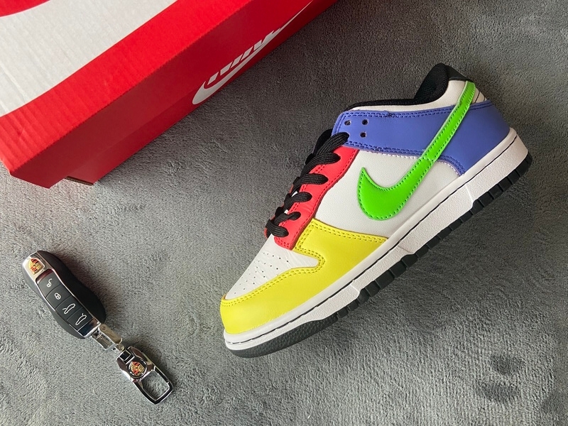 Nike Dunk Low Green Strike