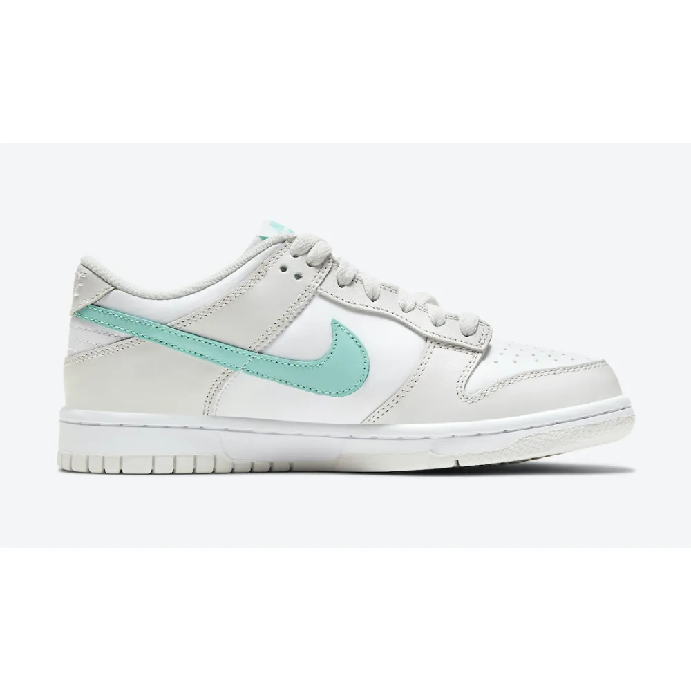 Nike SB Dunk Low Tropical Twist