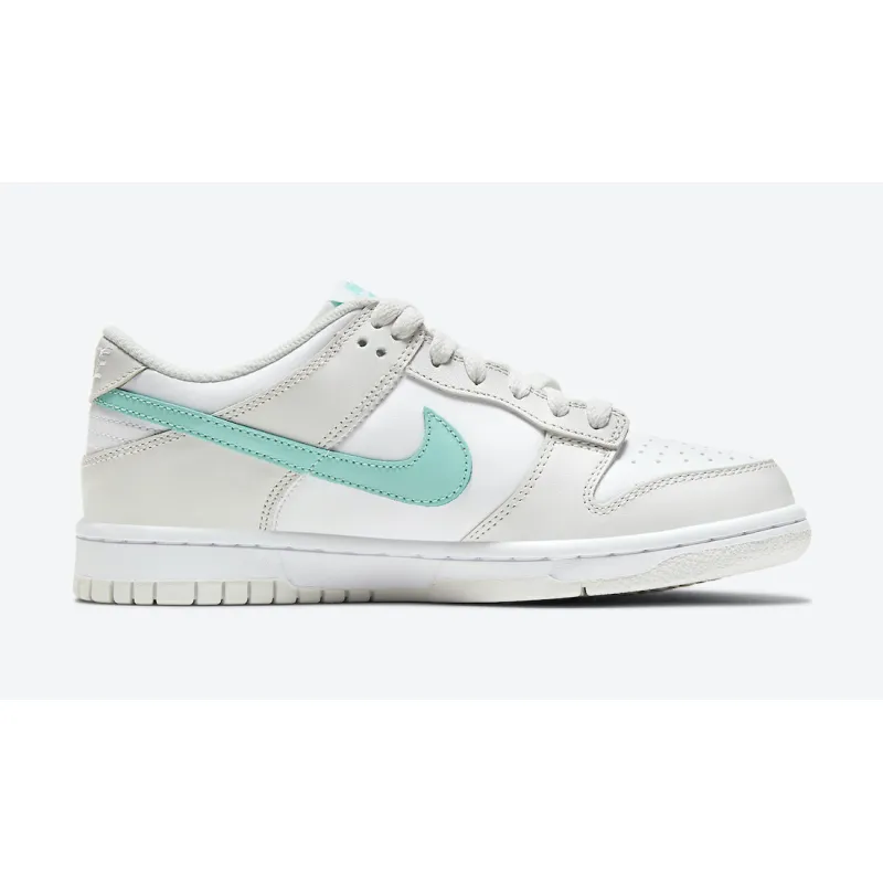 Nike SB Dunk Low Tropical Twist
