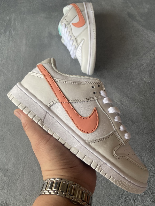 Nike SB Dunk Low Tropical Twist