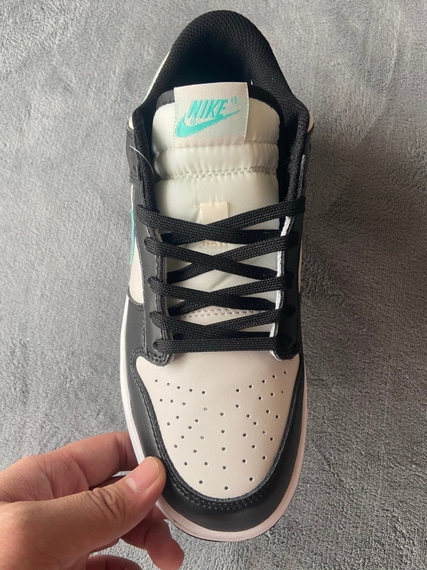 Nike Dunk SB Low Tiffany