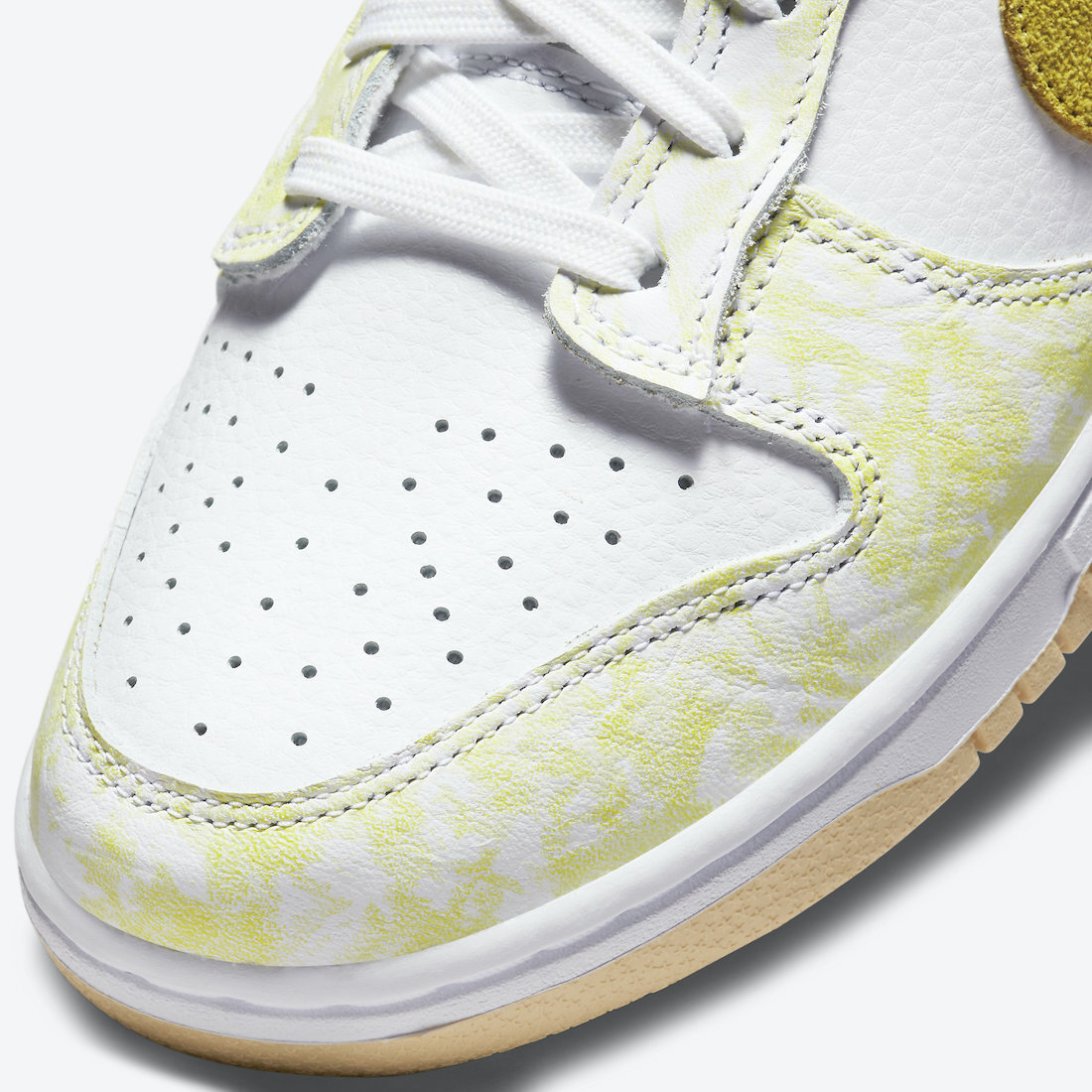Nike Dunk Low Yellow Strike