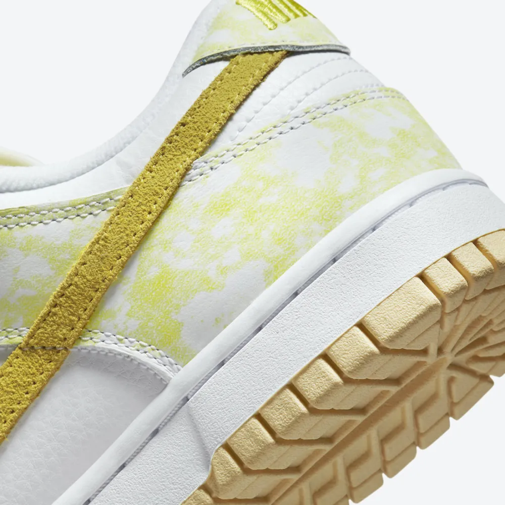 Nike Dunk Low Yellow Strike