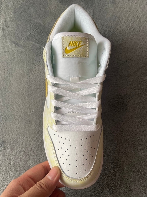 Nike Dunk Low Yellow Strike