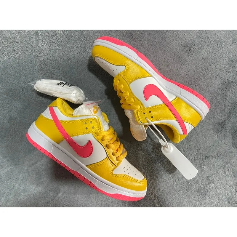 Nike Dunk Low Samba