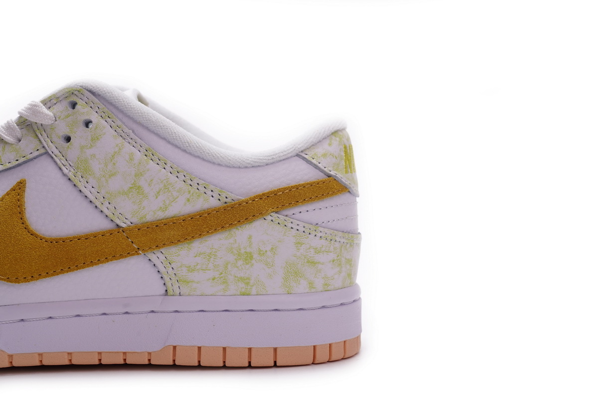Nike Dunk Low Yellow Strike