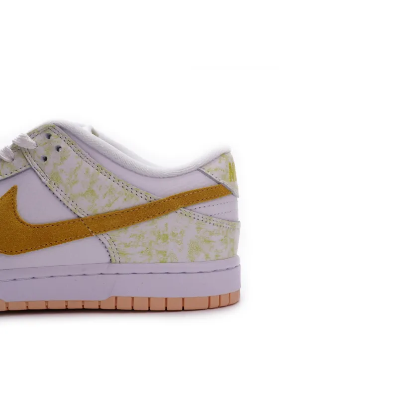 Nike Dunk Low Yellow Strike