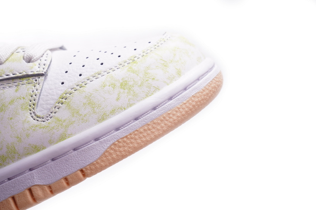 Nike Dunk Low Yellow Strike