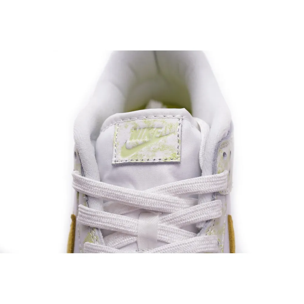 Nike Dunk Low Yellow Strike