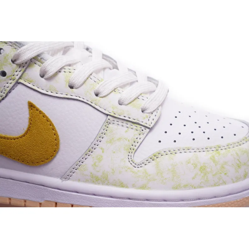 Nike Dunk Low Yellow Strike