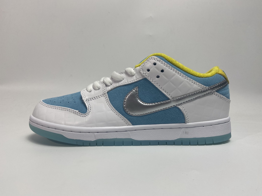 FTC X Nike SB Dunk Low Pro Lagoon Pulse