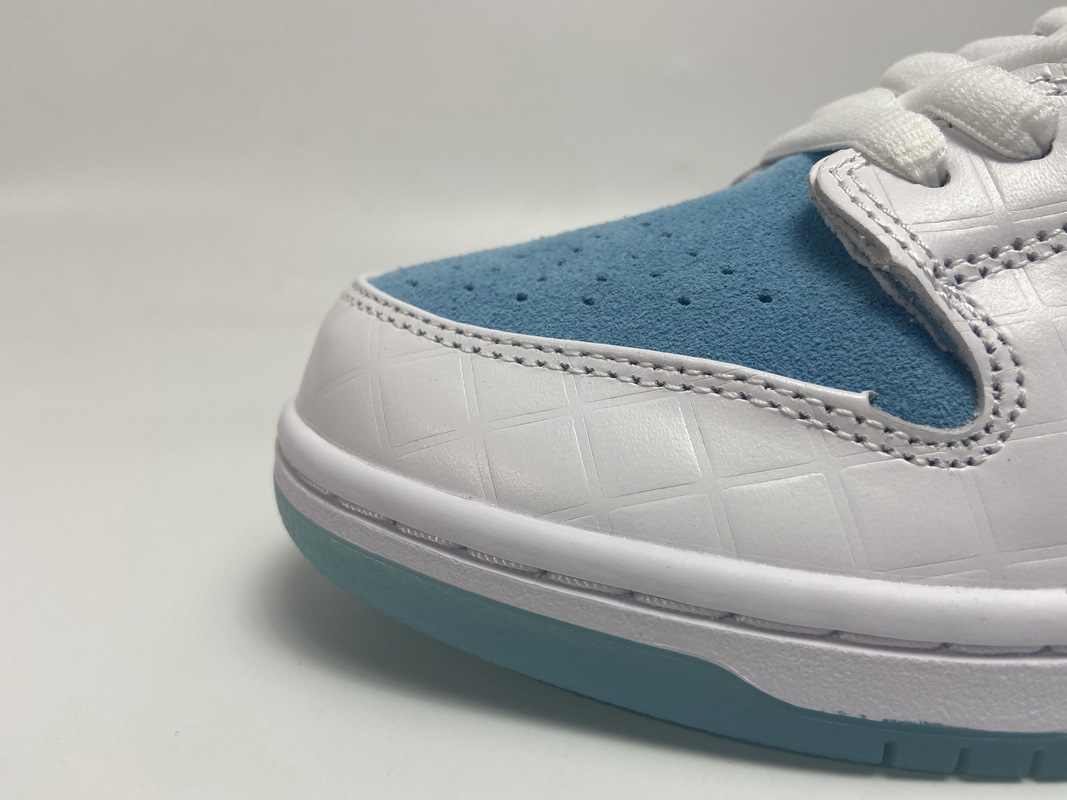 FTC X Nike SB Dunk Low Pro Lagoon Pulse