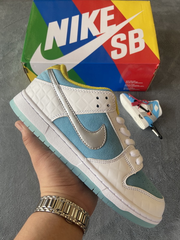 FTC X Nike SB Dunk Low Pro Lagoon Pulse