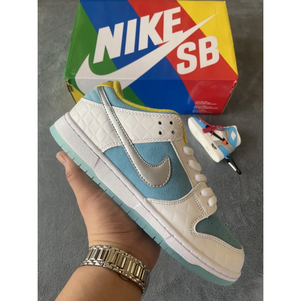 FTC X Nike SB Dunk Low Pro Lagoon Pulse