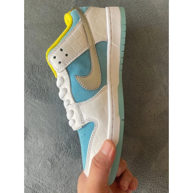 FTC X Nike SB Dunk Low Pro Lagoon Pulse