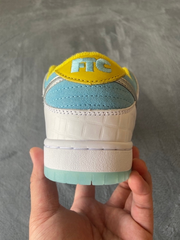 FTC X Nike SB Dunk Low Pro Lagoon Pulse