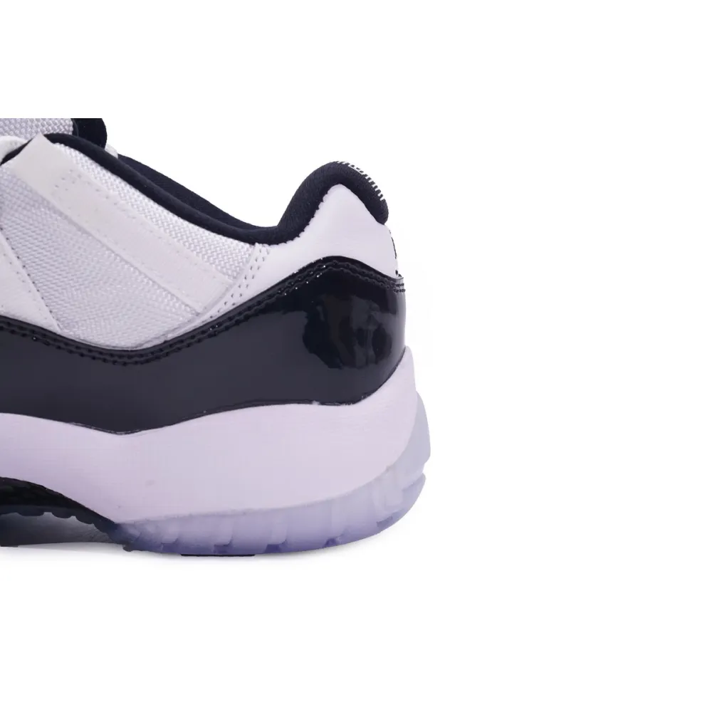 Air Jordan 11 Retro Low Concord