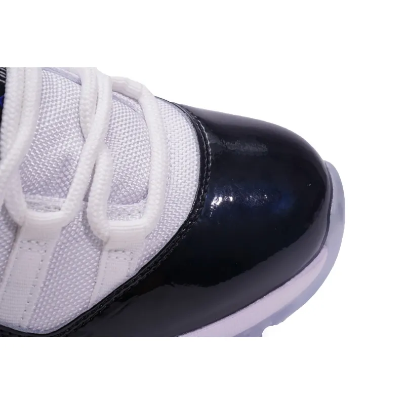 Air Jordan 11 Retro Low Concord