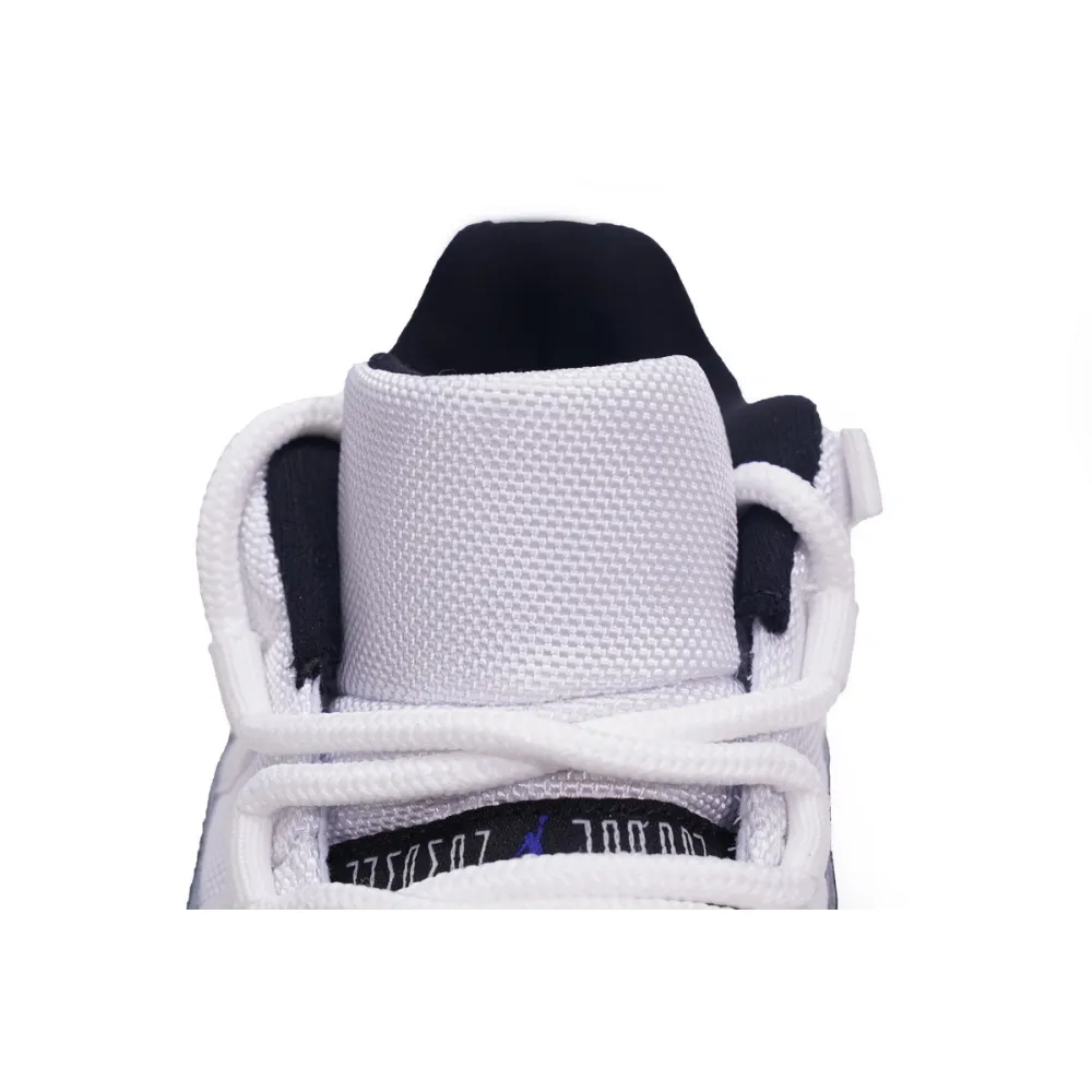 Air Jordan 11 Retro Low Concord