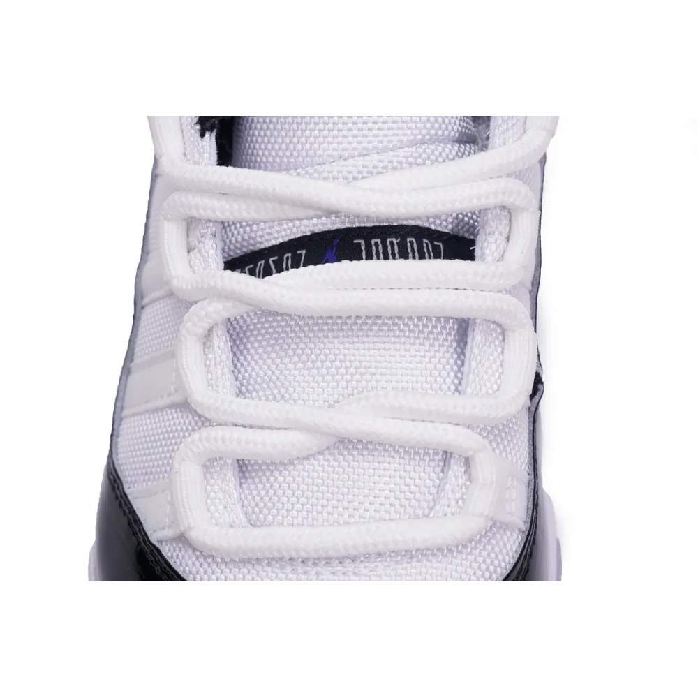 Air Jordan 11 Retro Low Concord