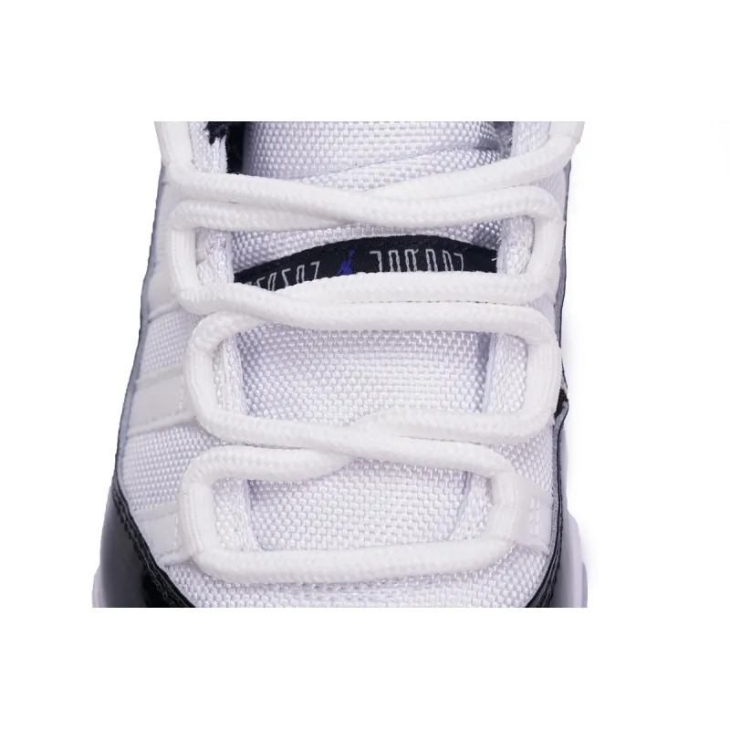 Air Jordan 11 Retro Low Concord