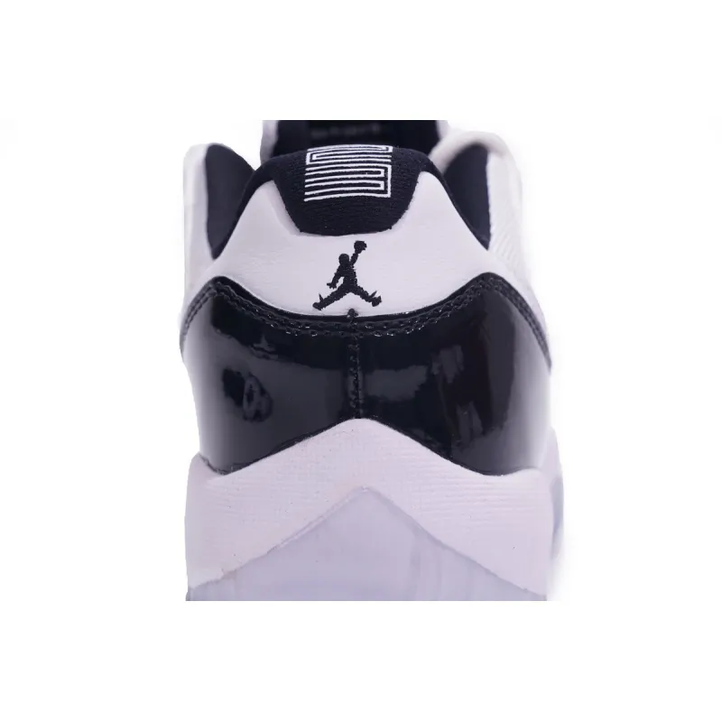 Air Jordan 11 Retro Low Concord