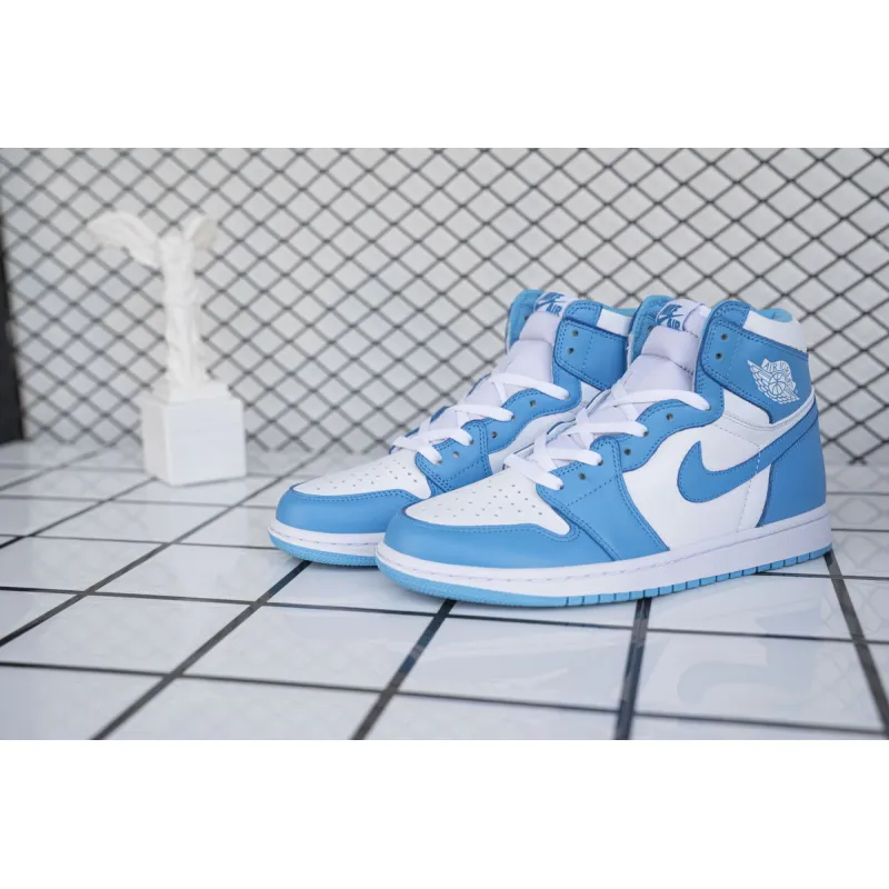 Air Jordan 1 Retro UNC