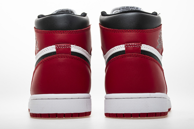 Air Jordan 1 Retro Black Toe (2016)