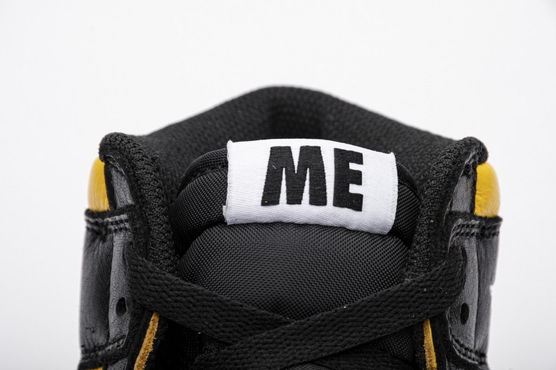 Air Jordan 1 Retro High 