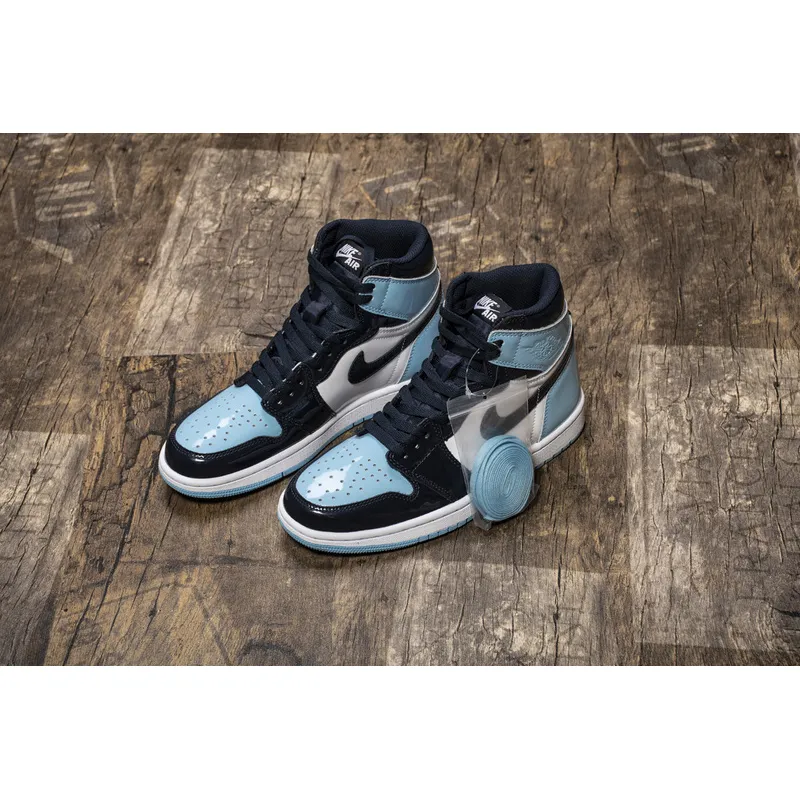 Air Jordan 1 Retro High UNC Patent (W)
