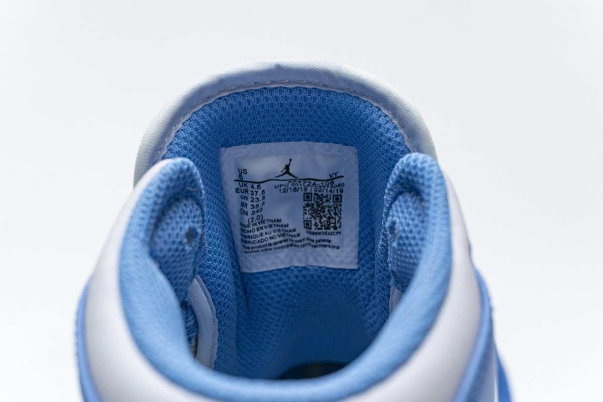 Air Jordan 1 Retro Mid UNC