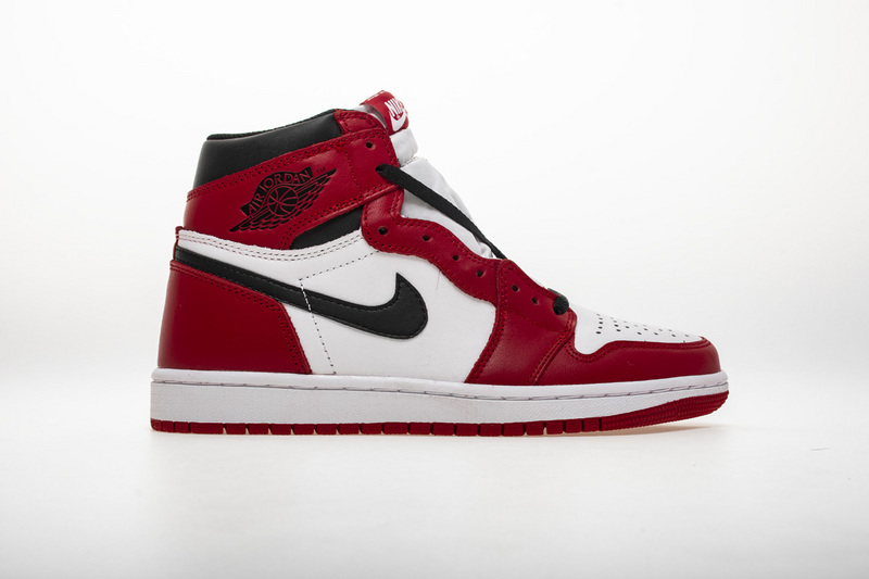 Air Jordan 1 Retro Chicago (2015)