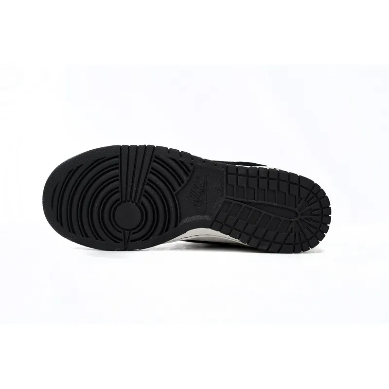 Nike Dunk Low “Broncos” 304292-184