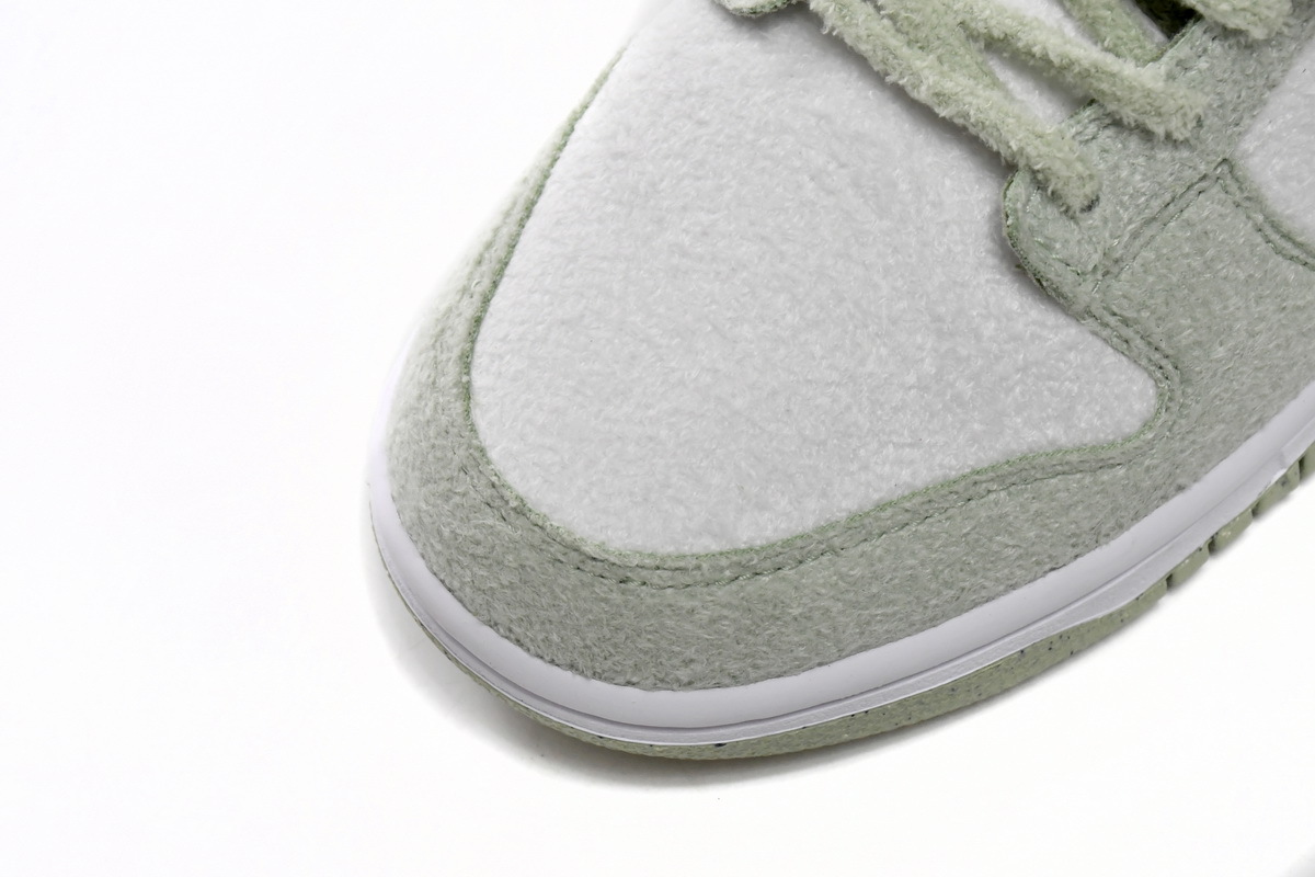 Nike Dunk Low "Fleece" DQ7579-300