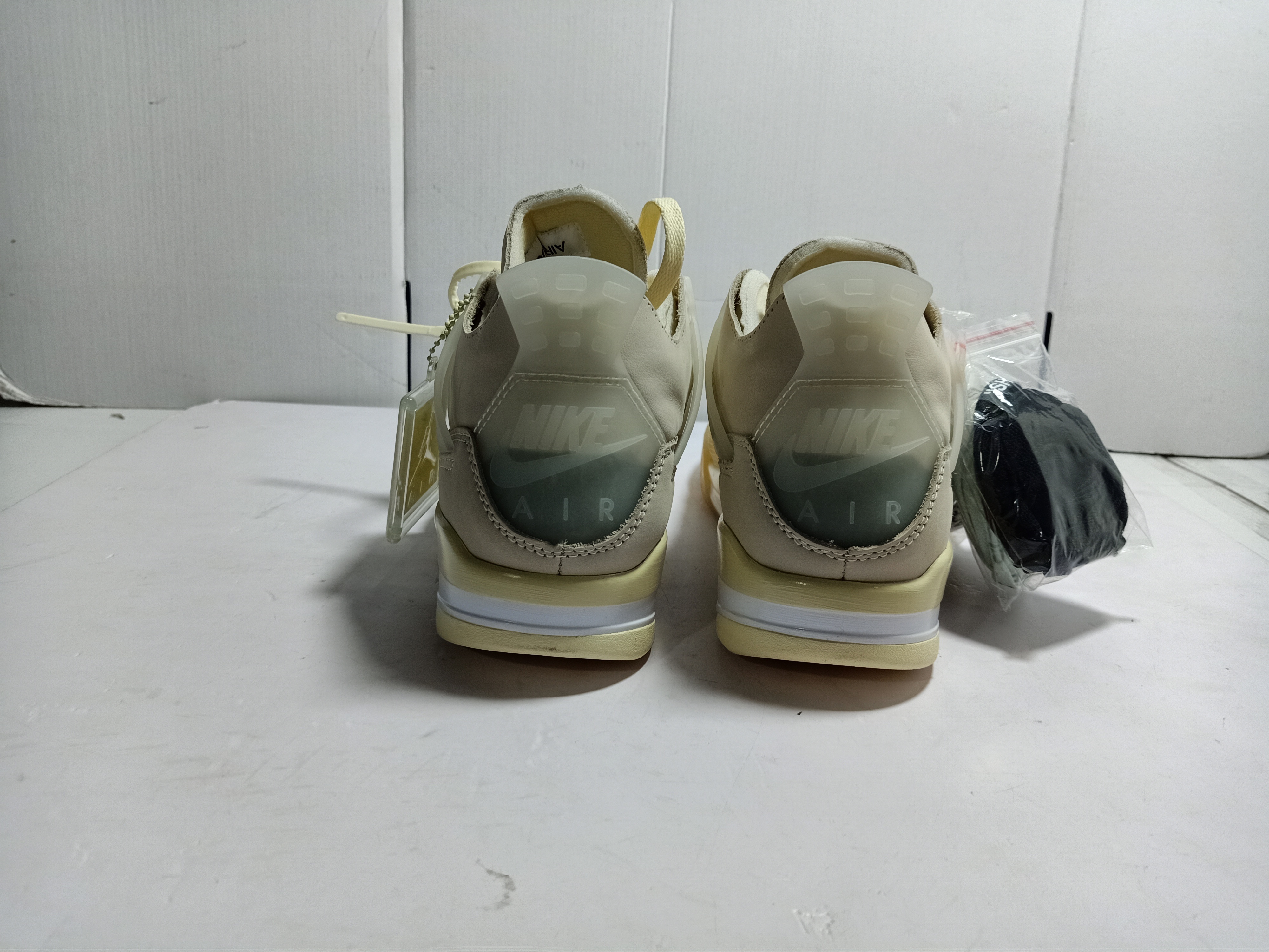 Og Tony Air Jordan 4 Retro Off-White Sail (W) CV9388-100 review 1