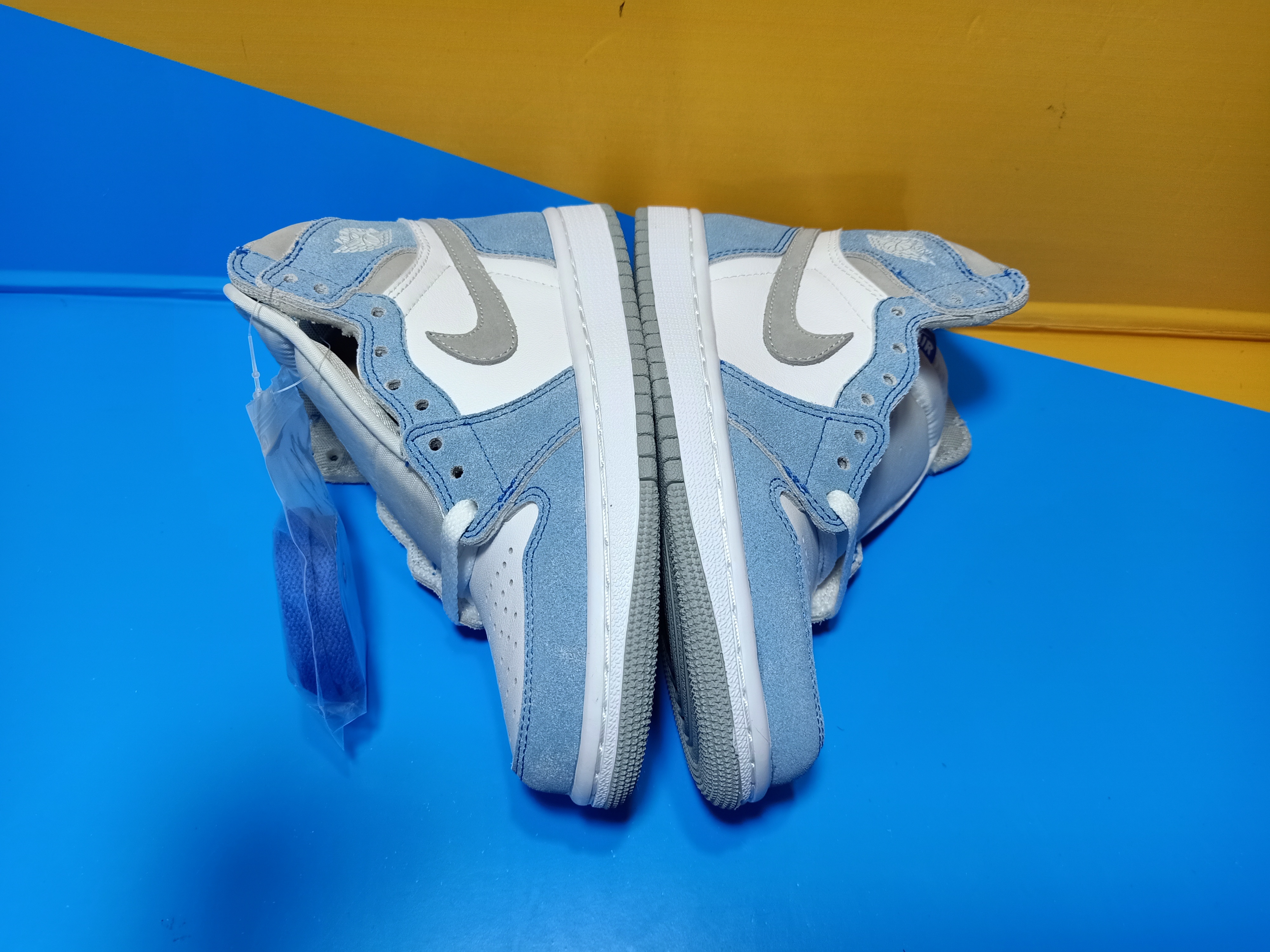 Og Tony Air Jordan 1 Retro High OG Hyper Royal 555088-402 review Ogtony，ogtony，TonyShoes，Tonyshoe，tonyshoes，tonyshoe 04